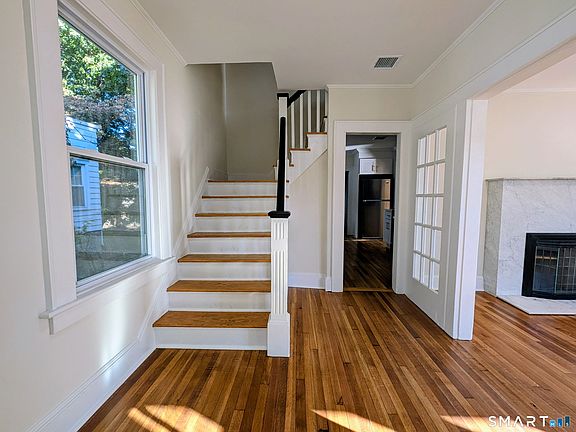 4th image of 155 Moody Avenue