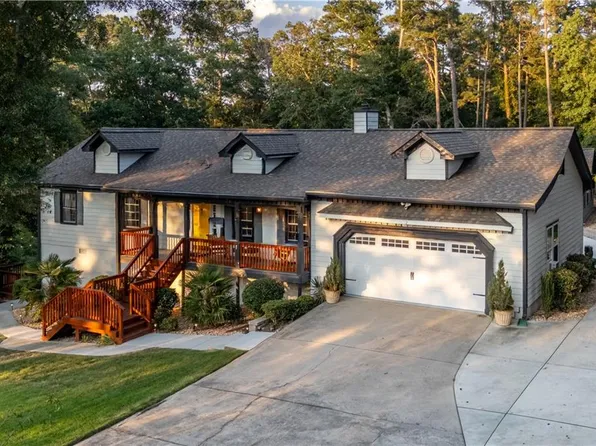 2390 Stone Dr SW, Lilburn, GA 30047