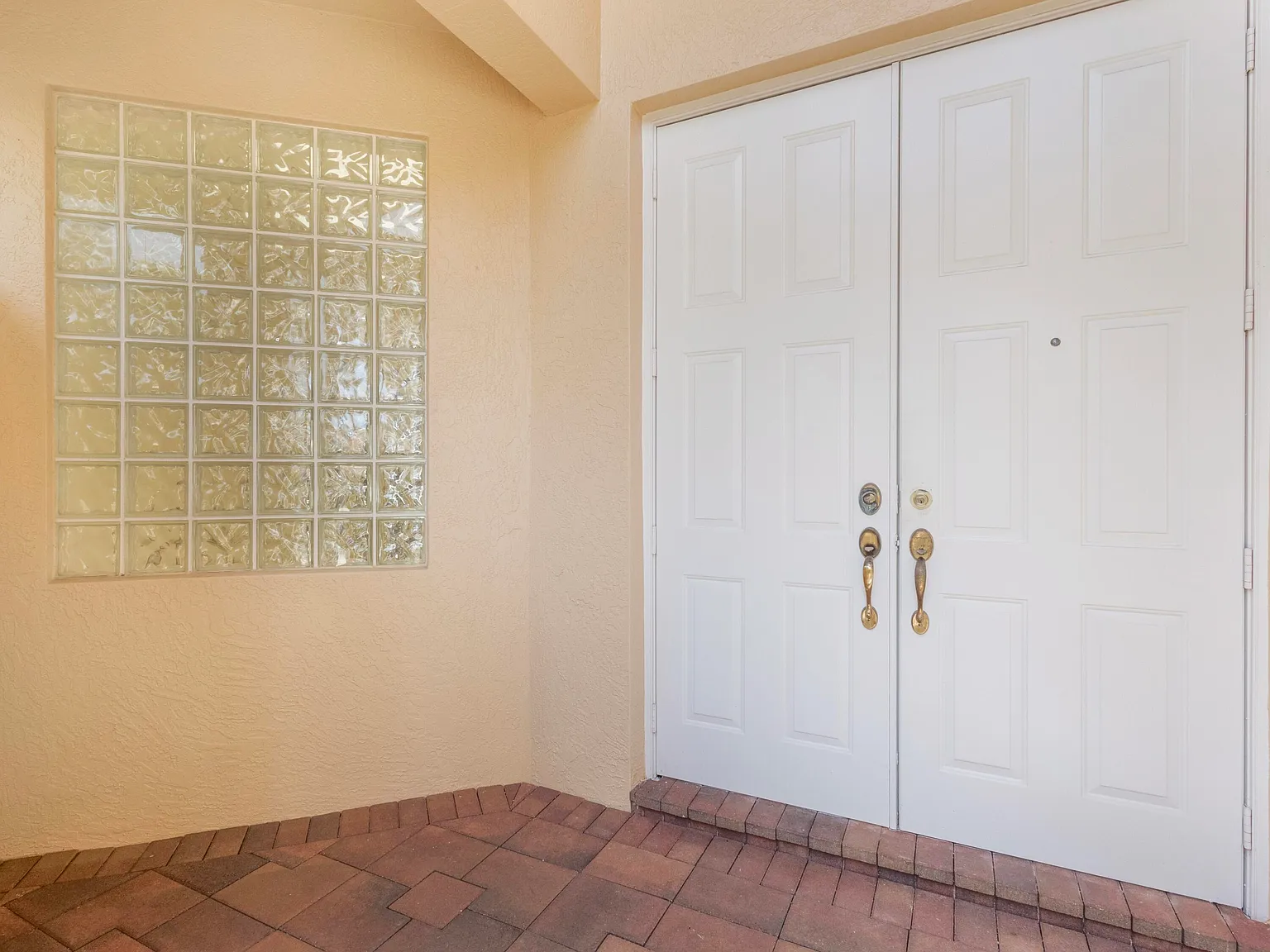 3 bed, 2.5 bath, 2146 sqft, $3,900 — Photo 4