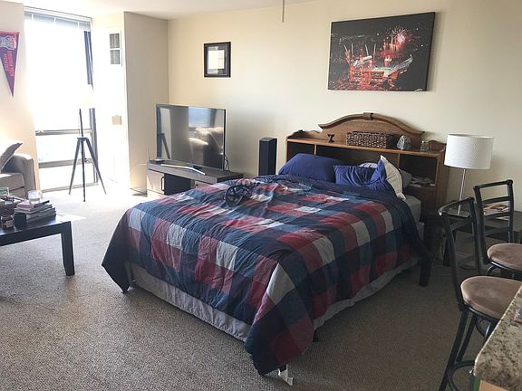 3rd image of 1660 N Lasalle St APT 2804