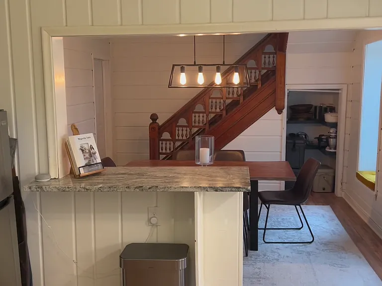 2314 Buchanan St NE — Photo 1