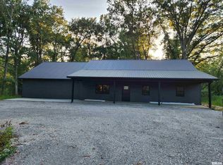 14063 N Link Ln, Mount Vernon, IL 62864