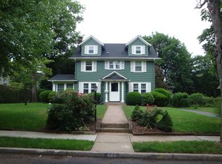 444 Colonial Rd, Ridgewood, NJ 07450