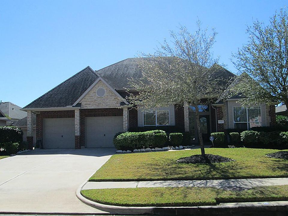 1st image of 17527 Cypress Laurel St