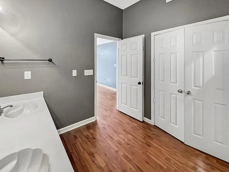 3903 Black Walnut Dr — Photo 8