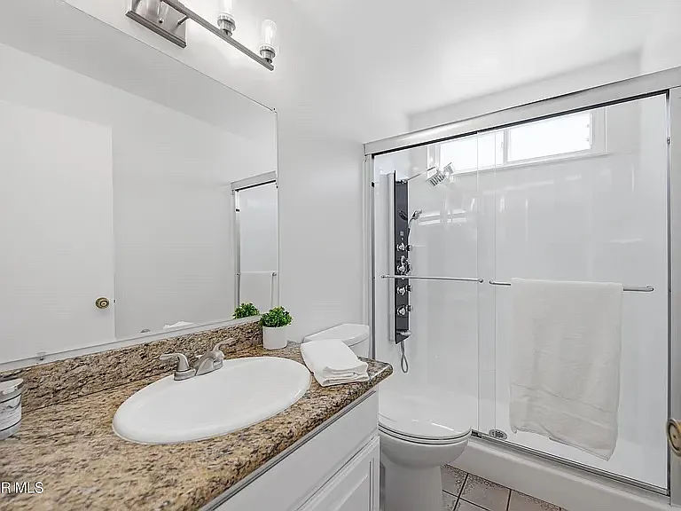 383 Havenside Ave — Photo 6