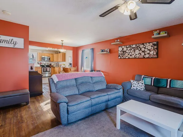 8707 151st Ave NW, Edmonton, AB T5E 5Y1