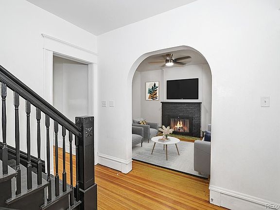2nd image of 536 N Logan St APT A