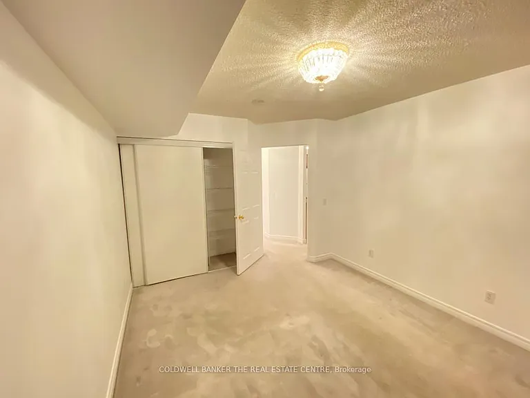 18 Parkview Ave #1616 — Photo 8