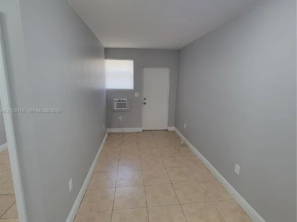 1740 NW 1st Pl APT 3, Miami, FL 33136