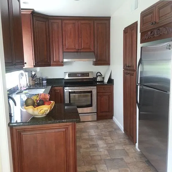 Full size Kitchen