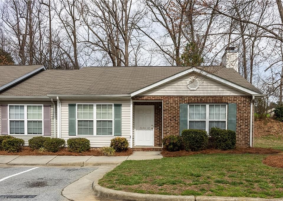 1st image of 2646 Guyer St #1C
