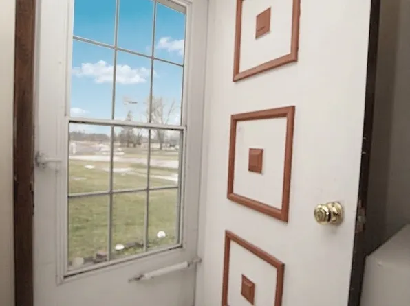 2974 Walck Dr, North Tonawanda, NY 14120