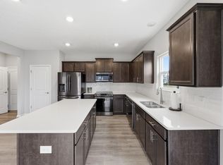 1262 Forest Edge Dr, Marysville, OH