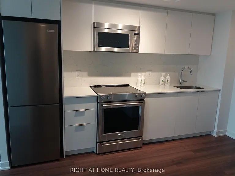 30 Samuel Wood Way #1109 — Photo 3