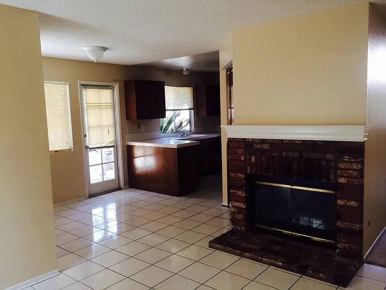 12040 Ocotillo Dr — Photo 6