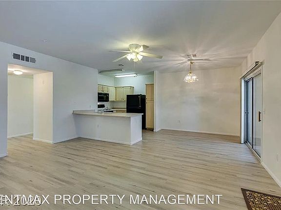 3rd image of 855 N Stephanie St Unit 2524
