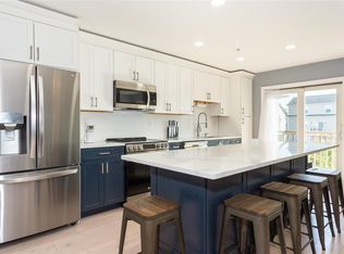 243 Sportsmans Ave, Freeport, NY 11520