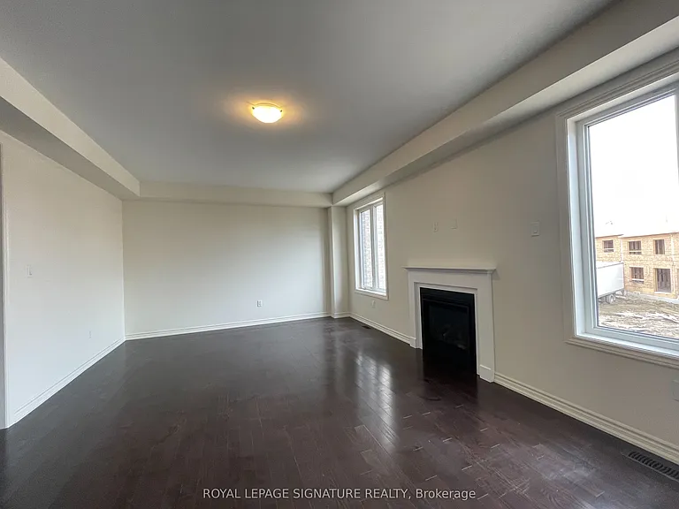 1231 Plymouth Dr — Photo 6