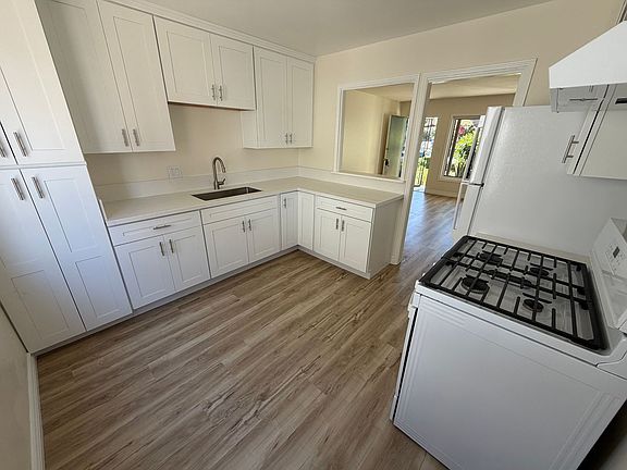 2nd image of 3132-3146 Macaulay St #3140
