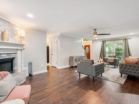 4th image of 8892 Forest Breeze Dr