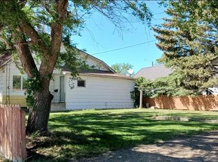 311 2nd Ave W, Assiniboia, SK S0H0B0