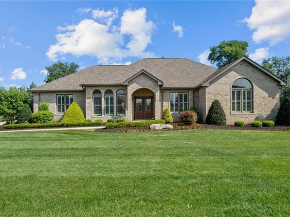 4002 Grandevue Ct, Murrysville, PA 15668
