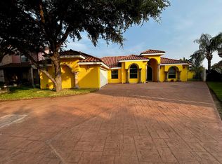 301 Cambridge Loop, Laredo, TX 78045