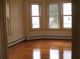 20 Amey St, Pawtucket, RI 02860