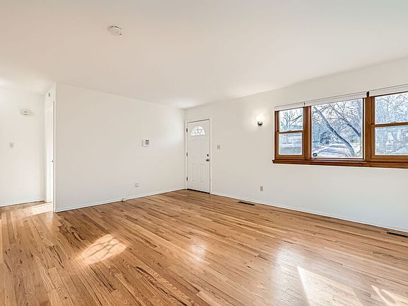 5th image of 1361 Oswego St