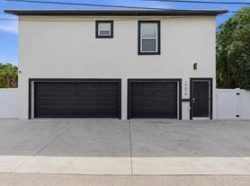 1901 31st St S, Saint Petersburg, FL