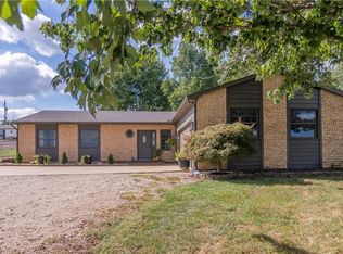 940 East St, Tonganoxie, KS 66086