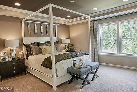 Bedroom (Master)