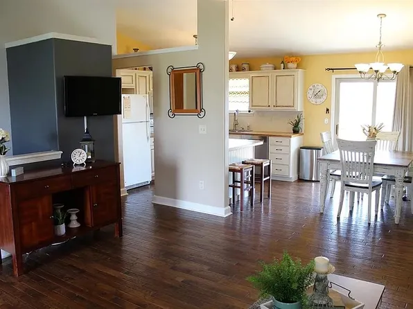 2717 E Keys Ct, Derby, KS 67037