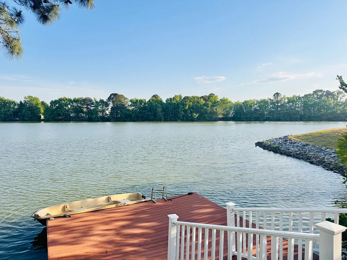 Building Photo - 5545 Bulls Bay Dr