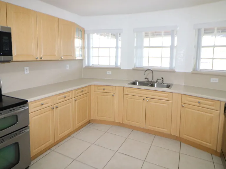 17045 NW 87th Ave — Photo 30