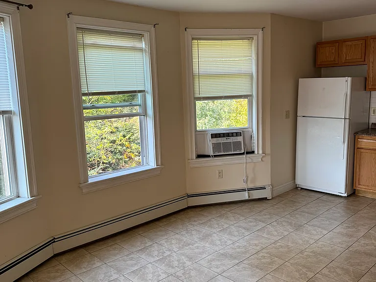 95 Lyman St #3 — Photo 4