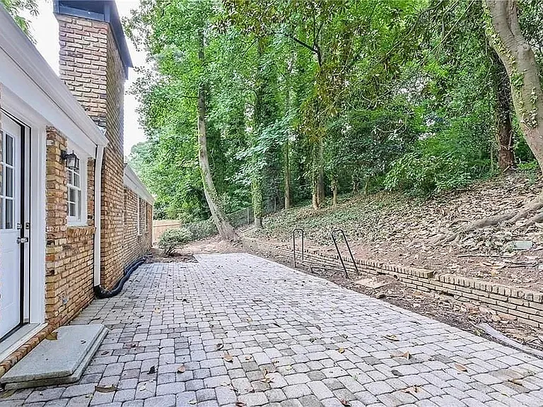 260 River Valley Rd — Photo 19