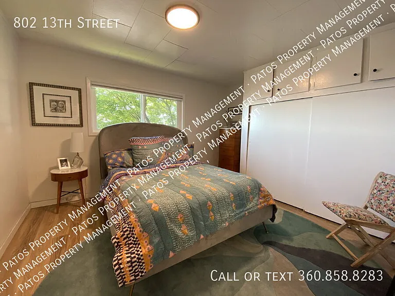 802 13th St — Photo 9