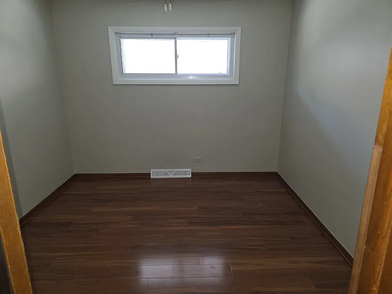 5021 Florence Ave — Photo 9