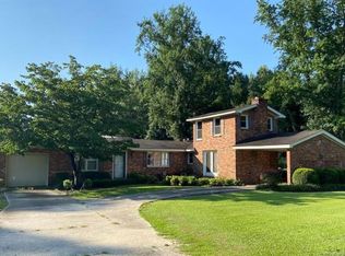 956 Middle Rd, Fayetteville, NC 28312