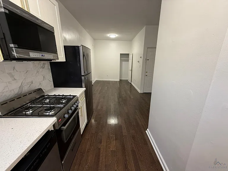 186 South St #8AA — Photo 2