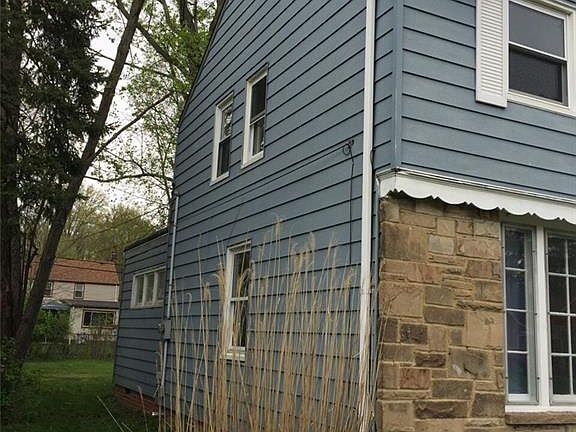 2nd image of 19807 Shakerwood Rd