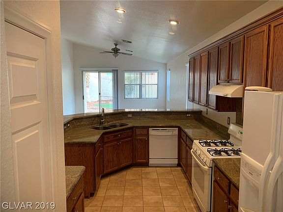 3rd image of 9702 Spinnaker Creek Ave