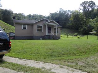 143 Hopson St, Auxier, KY 41602
