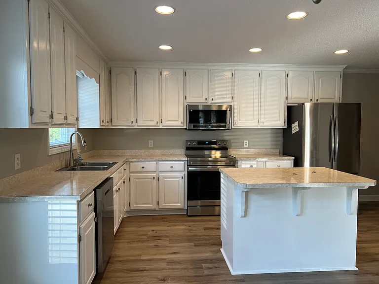 247 Palace Dr — Photo 11