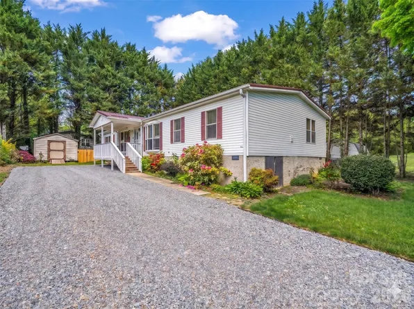 213 Old State Ten Rd, Black Mountain, NC 28711