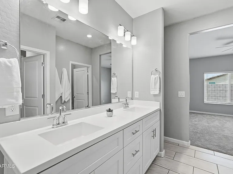 1692 W Aztec Dr — Photo 14