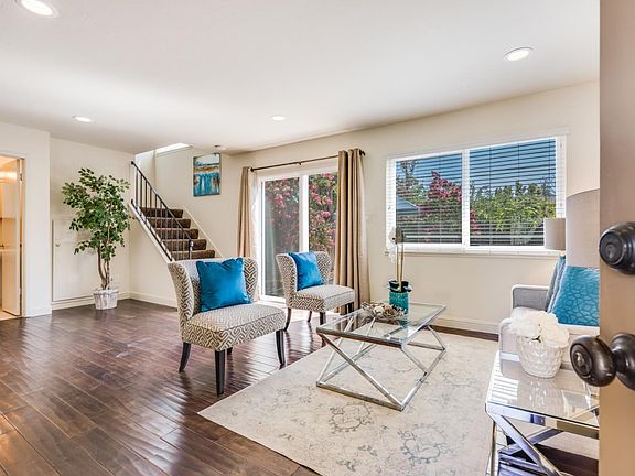 2nd image of 5520-5522 Thureson Way