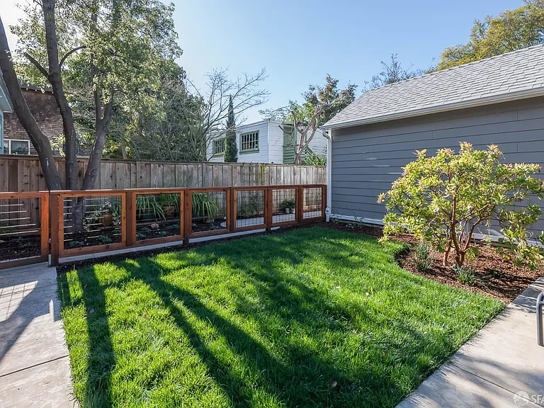 857 Laurel St — Photo 10